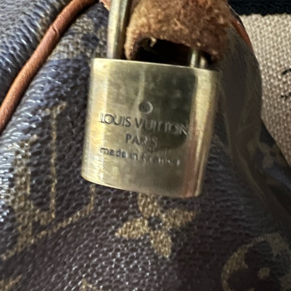 - LV speedy purse - Picture 9 of 16